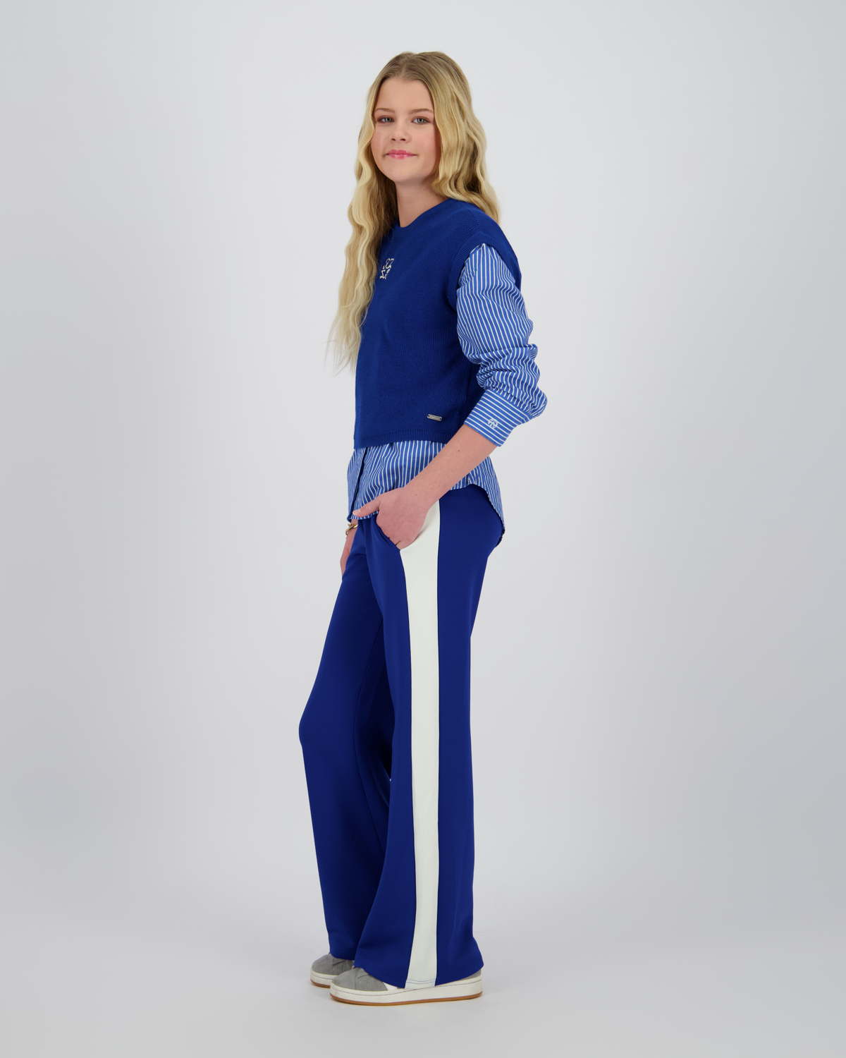Wide leg Hose Puck
