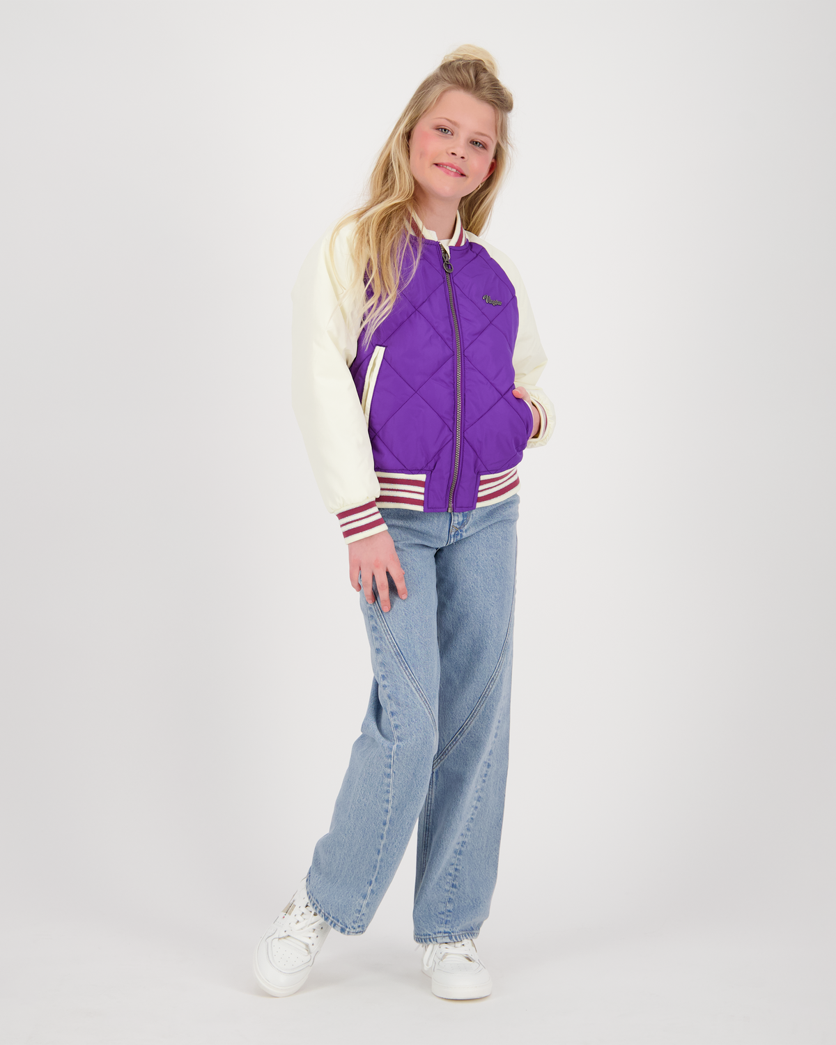 Jacke Thesi